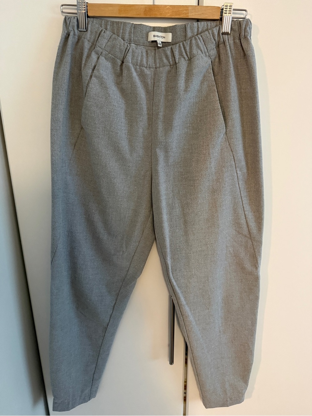 Babaton Gray Elastic-Waist Tapered Pants